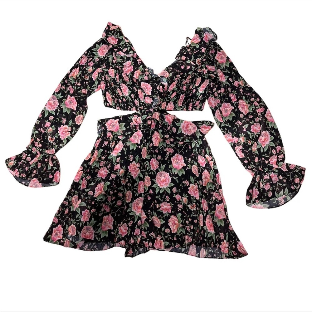 NWT AMUR X REVOLVE Sleeveless VNeck Pleat Romper Women's Size 4 Floral - Picture 2 of 11